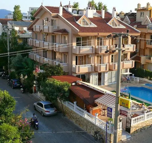 Basak アパートホテル